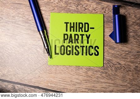 Text Third Party Delivery Written On White Paper Note With Pen And Eye Glasses On Computer Keyboard.