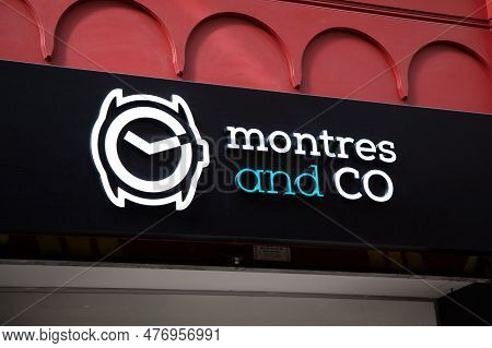 Bordeaux , Aquitaine  France - 05 19 2023 : Montres And Co Logo Sign And Brand Text Entrance French 