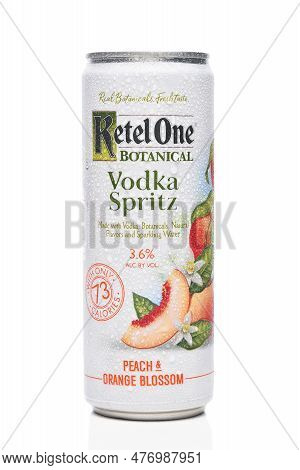 Irivne, California - 29 May 20223: A Can Of Ketel One Botanical Vodka Spritz Peach And Orange Blosso