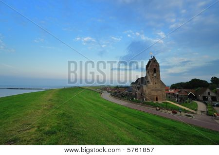 หมู่บ้านเล็ก ๆ เรียกว่า Wierum, Friesland เนเธอร์แลนด์