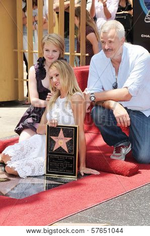 Sofia Vassilieva with Cameron Diaz and Nick Cassavetes  at the Ceremony honoring Cameron Diaz with a Star on the Hollywood Walk of Fame. Hollywood Boulevard, Hollywood, CA. 06-22-09