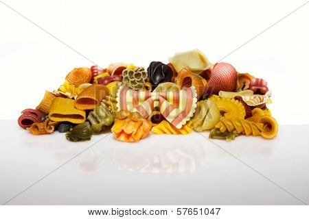 Colourful pasta mix
