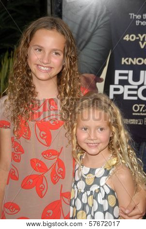 Maude Apatow and Iris Apatow at the World Premiere of 'Funny People'. Arclight Hollywood, Hollywood, CA. 07-20-09