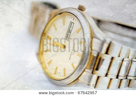 Old Wristwatch With Metal Wristlet