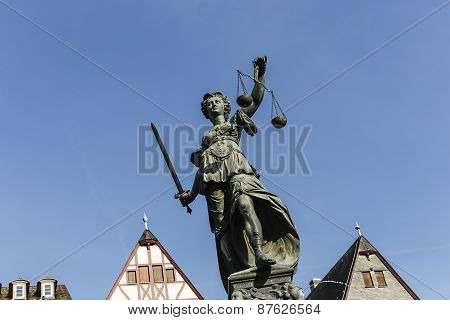 statue of lady justice