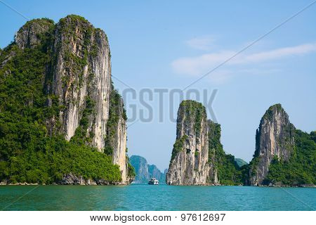 Beautiful seascape with mountain in Ha Long Bay, Vietnam.
