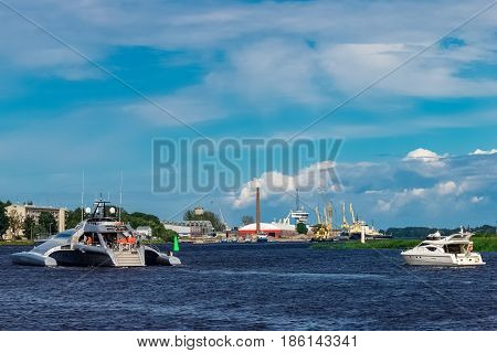 Large Silver Trimaran