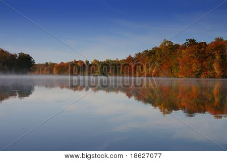 nebelfront Fall River-Hintergrund