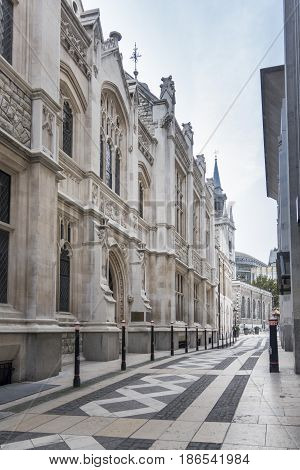 Guildhall Buildings passage leading to the Guildhall London