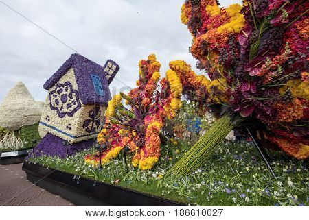 NOORDWIJK NETHERLANDS - 22 APRIL 2017: Platform with tulips and hyacinths during the traditional flowers parade Bloemencorso from Noordwijk to Haarlem in the Netherlands.