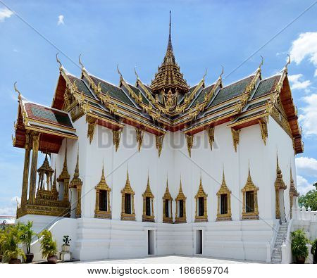 Grand Palace In Bangkok, Thailand. View Of The Phra Thinang Dusit Maha Prasat (the Throne Hall).