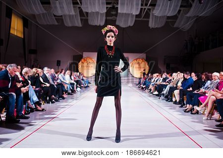 Ternopil, Ukraine - May 12, 2017: Fashion Models Wearing Traditional Clothes With Wreath On Had Desi
