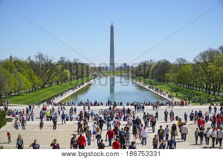 Washington sightseeing - The Reflecting Pool at Lincoln Memorial - WASHINGTON DC - COLUMBIA