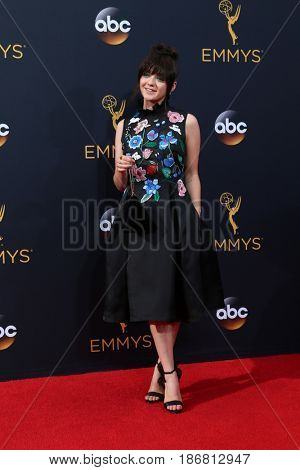 LOS ANGELES - SEP 18:  Maisie Williams at the 2016 Primetime Emmy Awards - Arrivals at the Microsoft Theater on September 18, 2016 in Los Angeles, CA