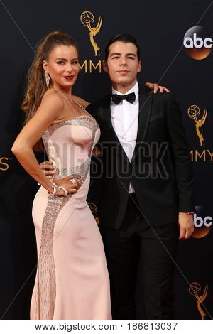 LOS ANGELES - SEP 18:  Sofia Vergara, Manolo Gonzalez-Ripoll Vergara at the 2016 Primetime Emmy Awards - Arrivals at the Microsoft Theater on September 18, 2016 in Los Angeles, CA