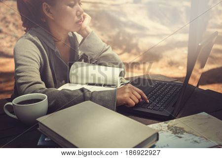 Hands on working women In the nature park on vacation