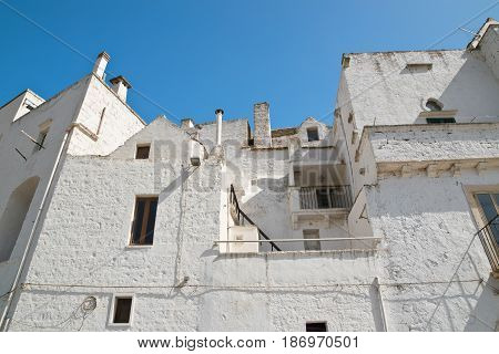 Characteristic alleyway of Locorotondo. Puglia. Southern Italy.