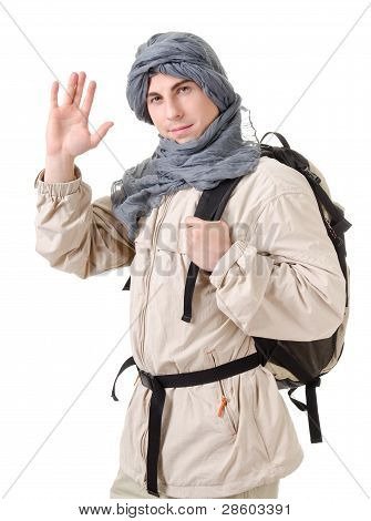 Turist skjule sit hoved Under et sjal