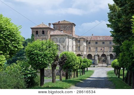 ปราสาท Agazzano Emilia-Romagna อิตาลี