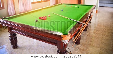 Snooker Balls Set On Green Snooker Table Indoor Sports Club / Billiards Game