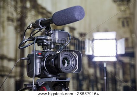 Shooting A Report In The Interior. Video Equipment: Camera, On-camera Microphone Gun, Led Lighting D
