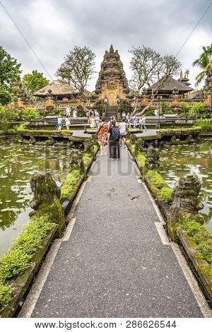 Pura Taman Saraswati Temple. Ubud, Bali, Indonesia. The Pura Taman Saraswati Is A Beautiful Water Te