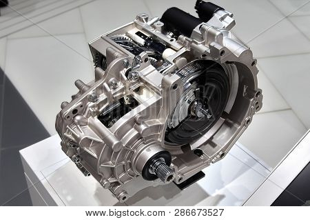 6 Speed Automatic Robotic Gearbox. Internals, Gears And Friction Clutches