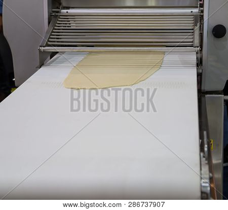 Dough Sheeter Machine For Bakery Production Line