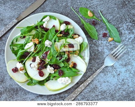 Apple Salad With Arugula, Cottage Cheese And Dried Cranberries. Salad For Keto Diet. Keto Lunch Idea