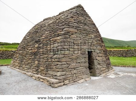 Gallarus Oratory, 8th Century Early Christian Church, In The Dingle Peninsula, County Kerry In Weste