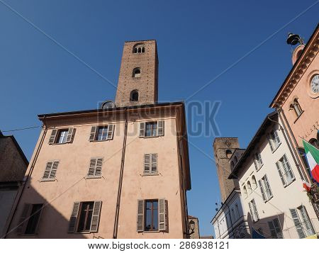 Piazza Risorgimento Square In Alba