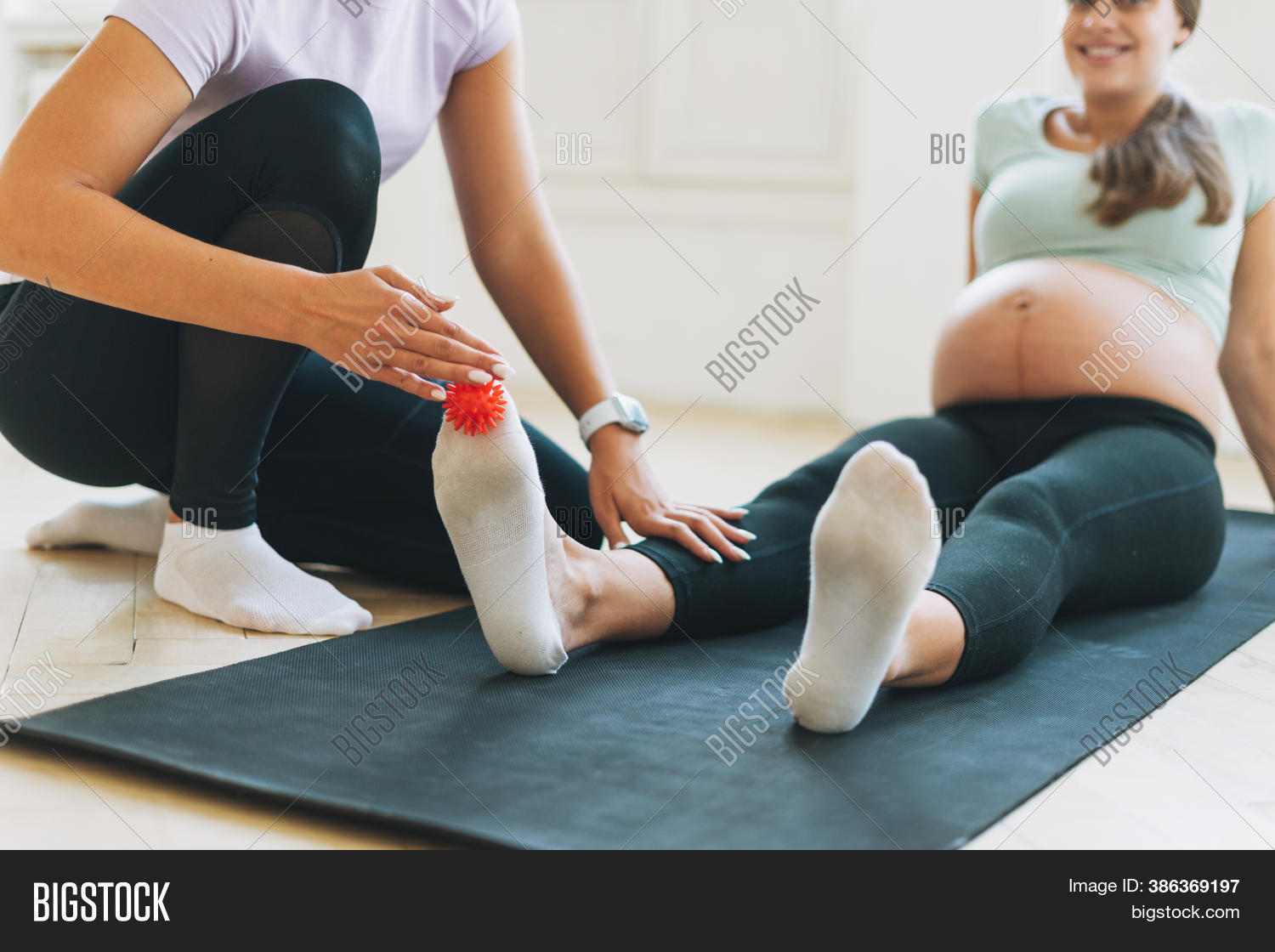Trainer Massages Image & Photo (Free Trial) Bigstock