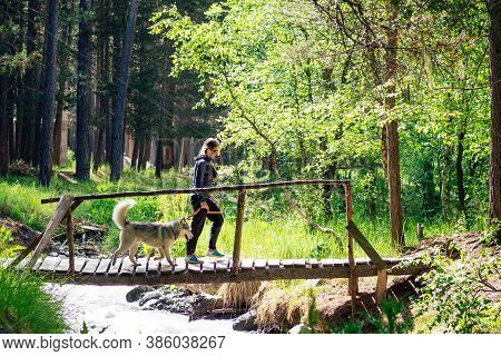 Dod With Woman Living In Mountains Area
