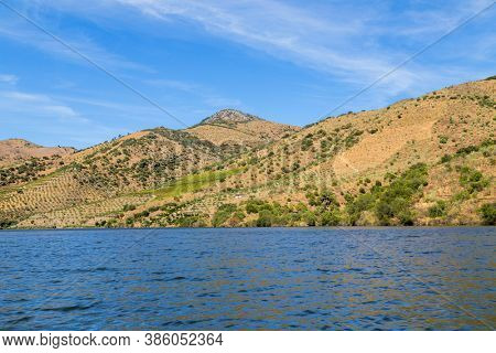 River Douro flowing in the north of Portugal. Douro Region.