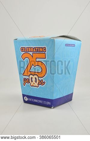 Manila, Ph - Sept 10 - Auntie Annes Pretzel Box On September 10, 2020 In Manila, Philippines.