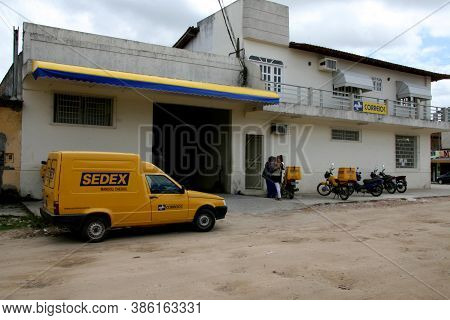 Eunapolis, Bahia / Brazil - April 1, 2008: Facade Of The Correios Post Office In The City Of Eunapol