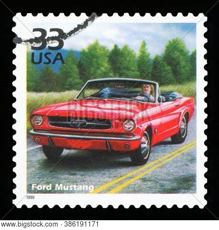 United States Of America - Circa 1999: Stamp Printed In Usa Dedicated To Celebrate The Century 1960s