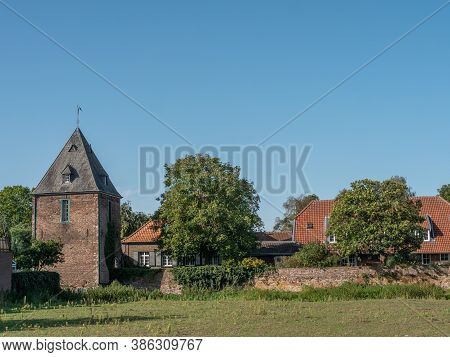 the village of krudenburg at the river lippe