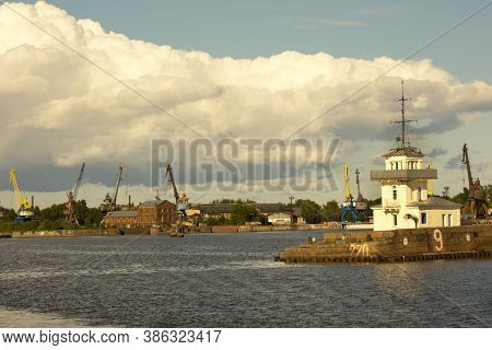 Kronstadt , Russia. 5 Juny  2016. The Gates To The Harbor In Kronstadt, Russia.