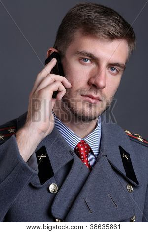 portrét ruského armádního důstojníka v zimník