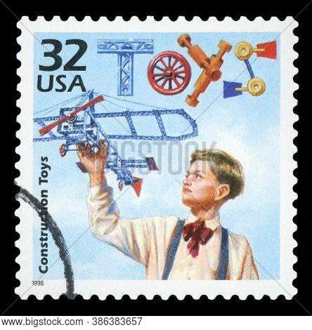 United States Of America - Circa 1998: A Stamp Printed In Usa Shows Construction Toys, Series Celebr