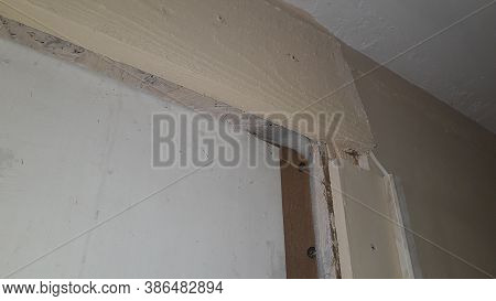 Door Upholstery With Leather And Dermantine For Insulation