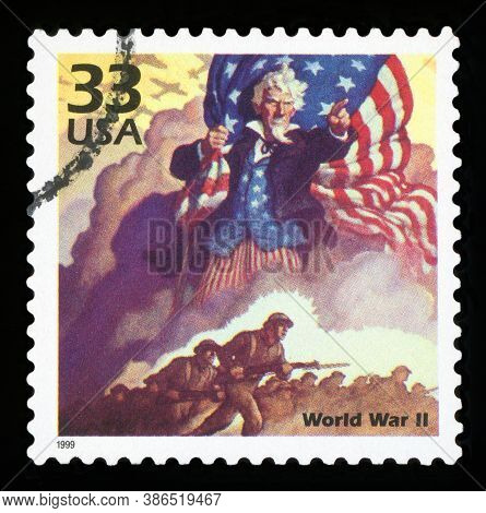 United States Of America - Circa 1999: A Cancelled Postage Stamp Of World War Two With Soldiers And 