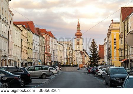 Wels, Austria - January 11th, 2020: Car Paking Near Lederer Tower In City Center Of Old Austrian Tow