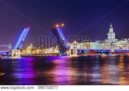 Neva river and open Palace (Dvortsovy) Bridge - St. Petersburg Russia
