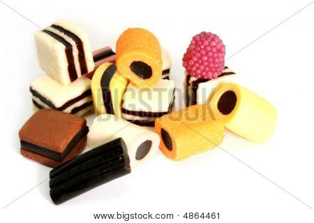 Dulces de frutas en forma de varios rollos de Color