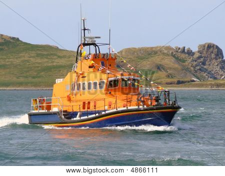 Rettungsboot am Ozean