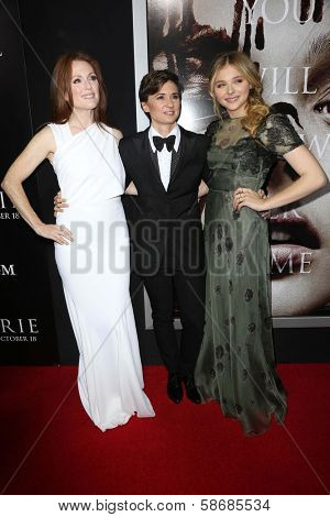 Julianne Moore, Kimberly Peirce and Chloe Grace Moretz at the 