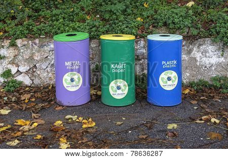 Bins In Istanbul