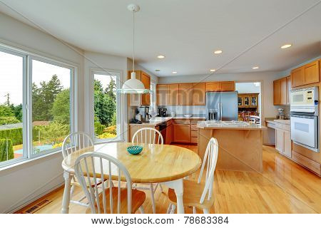 Rustic Dining Table Set In Bright Kitchen Room
